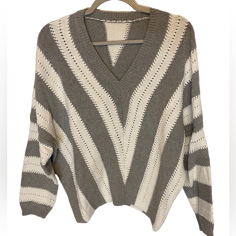 UNBRANDED Grey/White V Neck Long Sleeve Pullover Striped Cutout Knit Sweater M